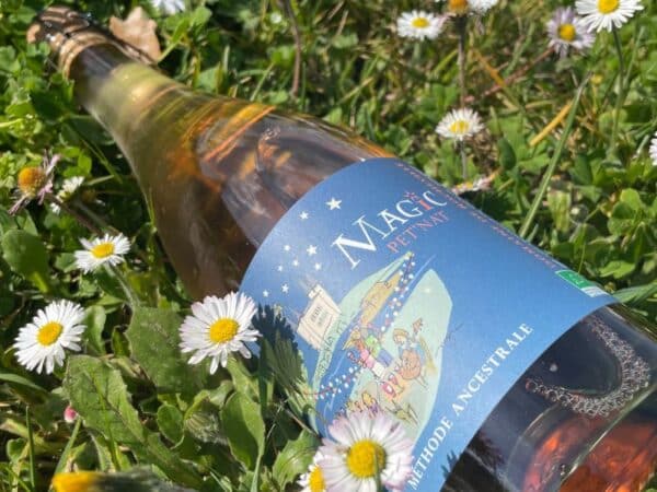 Pet nat wine Magic, a French sparkling rose by Rocheville