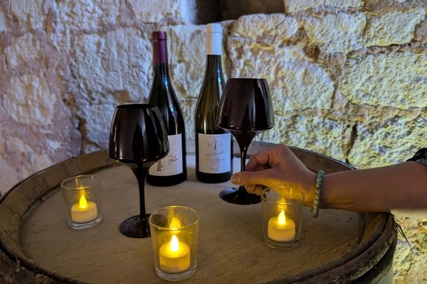 Dégustation a l'aveugle en cave troglodyte Domaine de Rocheville